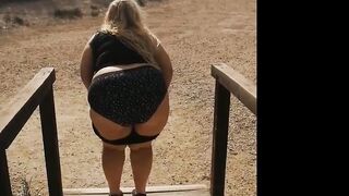 Flashing my ass in public Blond BBW MILF