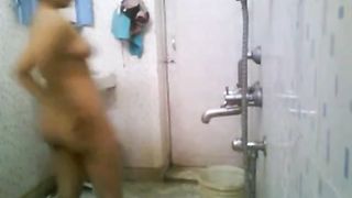 Stupid Bengla desi boy setup cam NOT elder sister's bath