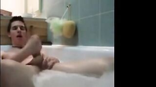 Twink jerking off in bathtub