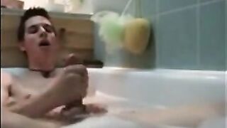 Twink jerking off in bathtub