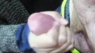 Amateur handjob cumshot