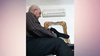 69 yo man from Italy 3